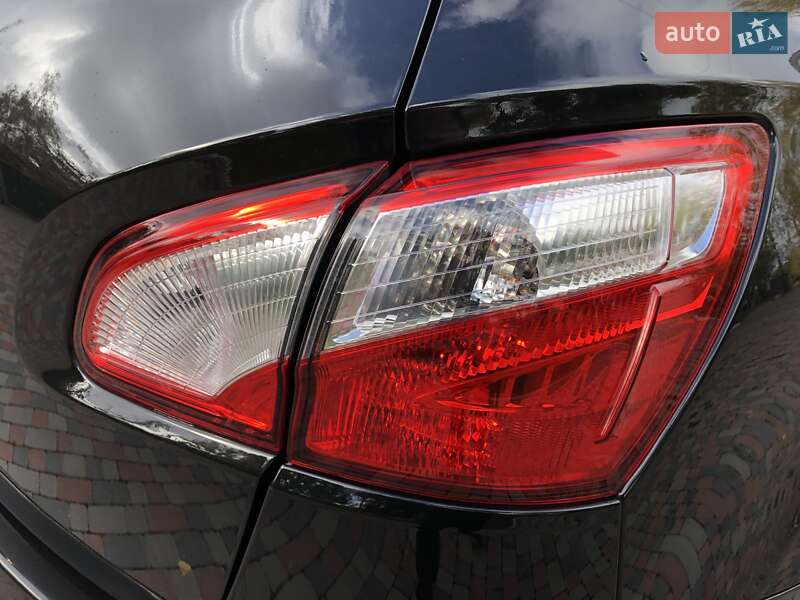 Внедорожник / Кроссовер Nissan Qashqai+2 2013 в Житомире фото 98 Внедорожник / Кроссовер Nissan Qashqai+2 2013 в Житомире