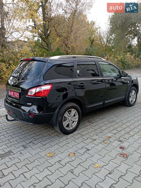 Внедорожник / Кроссовер Nissan Qashqai+2 2011 в Дубно
