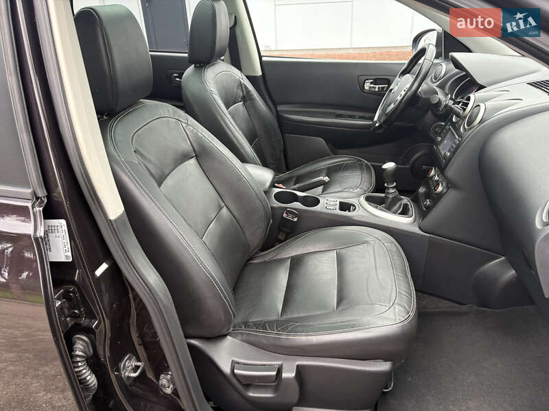 Позашляховик / Кросовер Nissan Qashqai+2 2010 в Заболотові