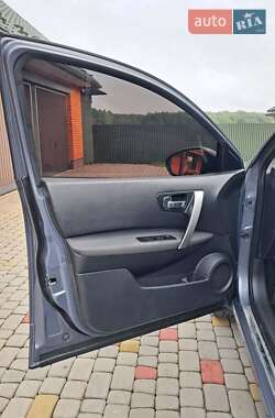 Позашляховик / Кросовер Nissan Qashqai+2 2009 в  фото 12 Позашляховик / Кросовер Nissan Qashqai+2 2009 в