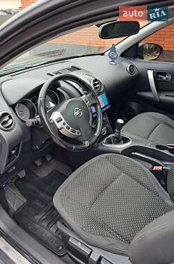 Позашляховик / Кросовер Nissan Qashqai+2 2009 в  фото 16 Позашляховик / Кросовер Nissan Qashqai+2 2009 в