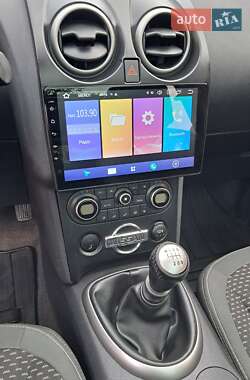 Позашляховик / Кросовер Nissan Qashqai+2 2009 в  фото 26 Позашляховик / Кросовер Nissan Qashqai+2 2009 в