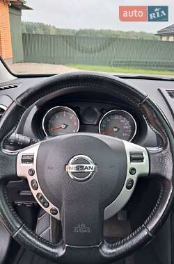 Позашляховик / Кросовер Nissan Qashqai+2 2009 в  фото 35 Позашляховик / Кросовер Nissan Qashqai+2 2009 в