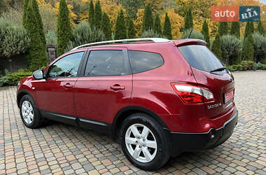 Позашляховик / Кросовер Nissan Qashqai+2 2011 в 