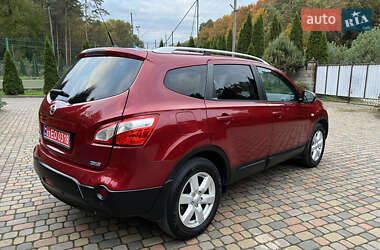 Позашляховик / Кросовер Nissan Qashqai+2 2011 в 