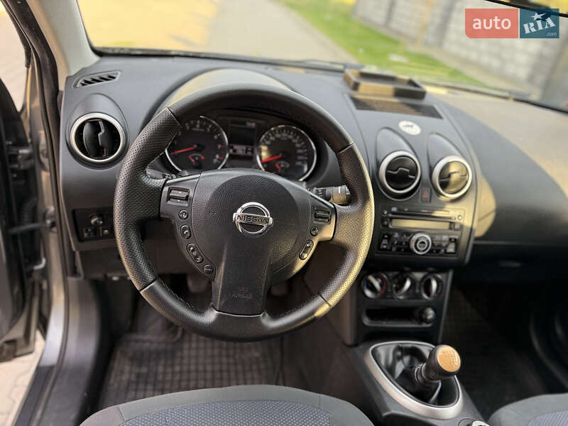 Позашляховик / Кросовер Nissan Qashqai+2 2011 в Рівному