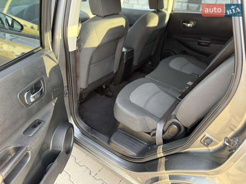 Позашляховик / Кросовер Nissan Qashqai+2 2011 в Рівному