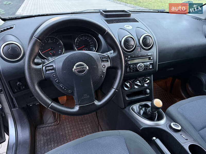 Позашляховик / Кросовер Nissan Qashqai+2 2011 в Рівному