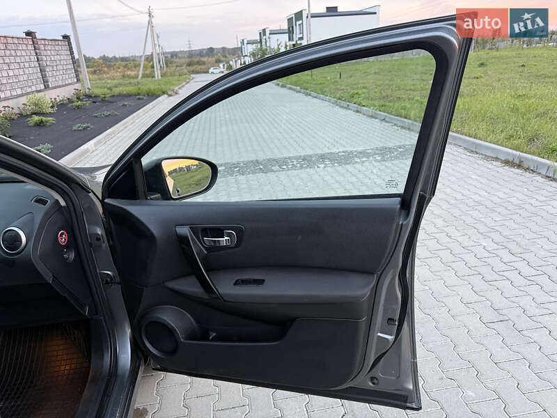 Позашляховик / Кросовер Nissan Qashqai+2 2011 в Рівному