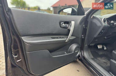 Внедорожник / Кроссовер Nissan Qashqai+2 2012 в 