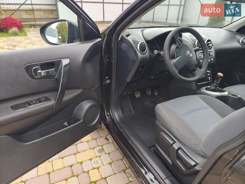 Внедорожник / Кроссовер Nissan Qashqai+2 2013 в Нововолынске фото 3 Внедорожник / Кроссовер Nissan Qashqai+2 2013 в Нововолынске