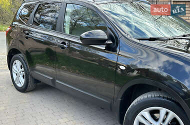 Внедорожник / Кроссовер Nissan Qashqai+2 2011 в 