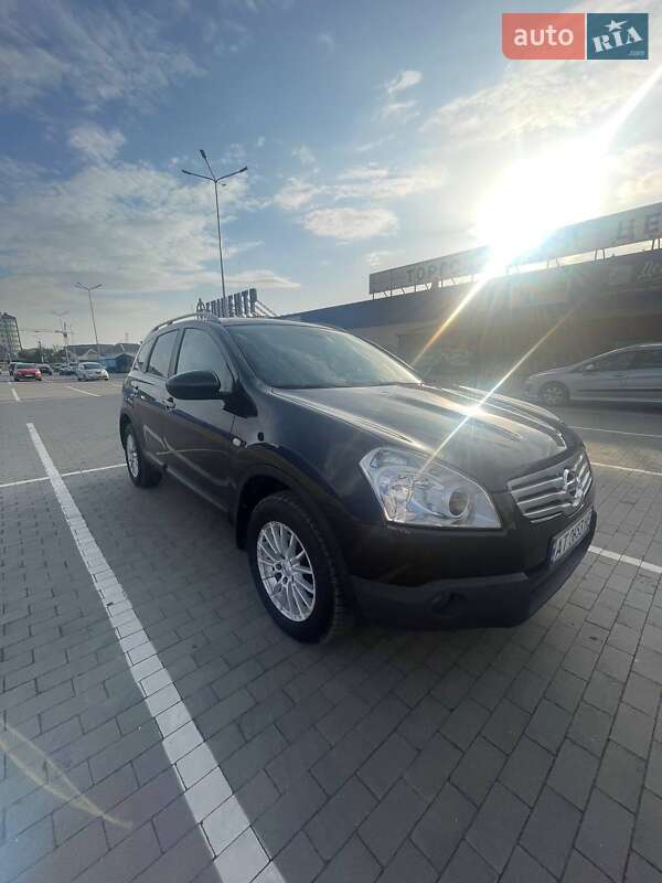 Внедорожник / Кроссовер Nissan Qashqai+2 2009 в Калуше