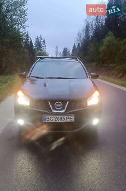 Позашляховик / Кросовер Nissan Qashqai+2 2011 в Самборі