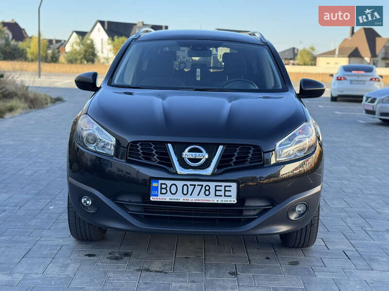 Внедорожник / Кроссовер Nissan Qashqai+2 2010 в Луцке