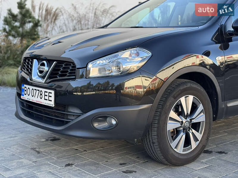 Внедорожник / Кроссовер Nissan Qashqai+2 2010 в Луцке