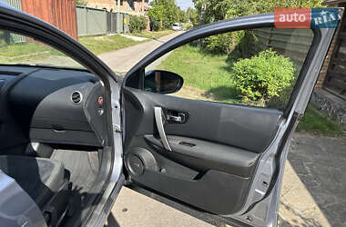 Внедорожник / Кроссовер Nissan Qashqai+2 2010 в 