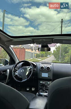 Внедорожник / Кроссовер Nissan Qashqai+2 2010 в 
