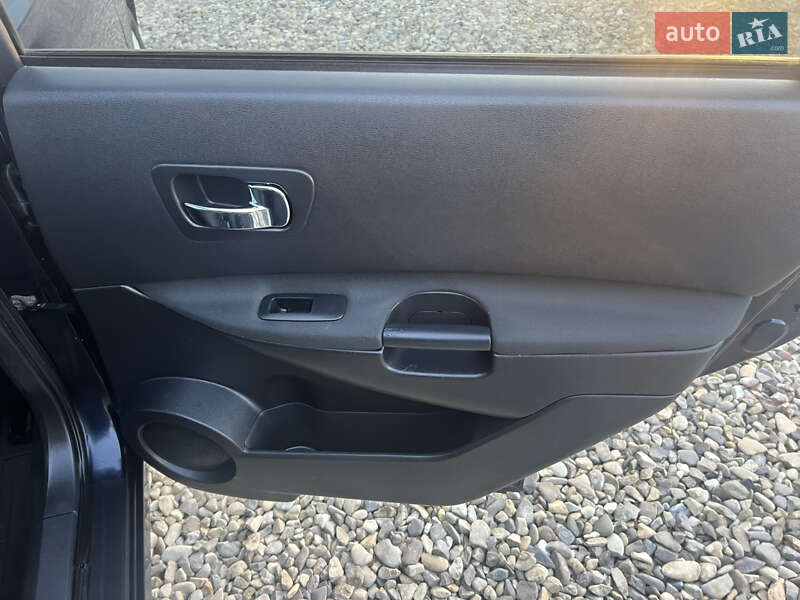 Внедорожник / Кроссовер Nissan Qashqai+2 2010 в Коломые фото 25 Внедорожник / Кроссовер Nissan Qashqai+2 2010 в Коломые