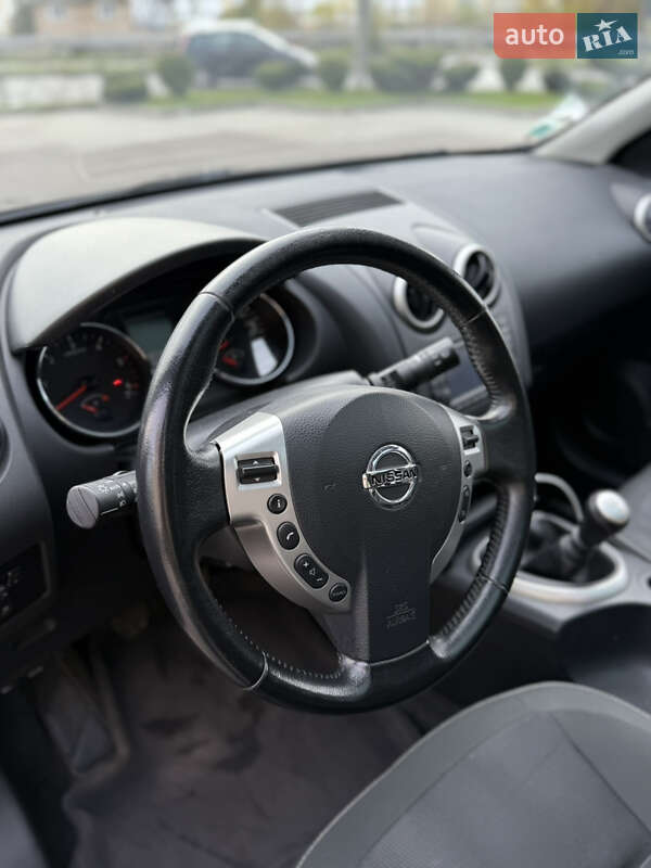 Внедорожник / Кроссовер Nissan Qashqai+2 2011 в Луцке фото 6 Внедорожник / Кроссовер Nissan Qashqai+2 2011 в Луцке