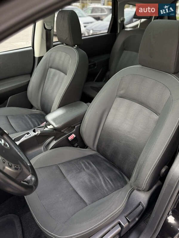 Внедорожник / Кроссовер Nissan Qashqai+2 2011 в Луцке фото 7 Внедорожник / Кроссовер Nissan Qashqai+2 2011 в Луцке