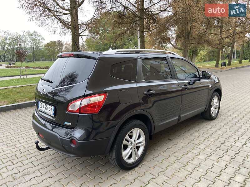 Позашляховик / Кросовер Nissan Qashqai+2 2013 в Звягелі