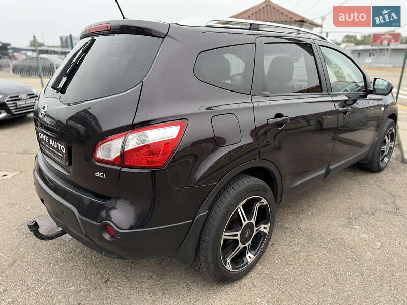 Внедорожник / Кроссовер Nissan Qashqai+2 2011 в Киеве