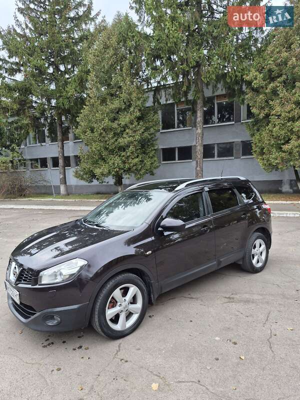 Позашляховик / Кросовер Nissan Qashqai+2 2011 в Рівному
