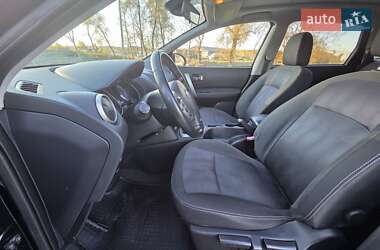 Внедорожник / Кроссовер Nissan Qashqai+2 2012 в 