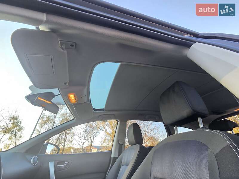 Внедорожник / Кроссовер Nissan Qashqai+2 2012 в Калуше фото 19 Внедорожник / Кроссовер Nissan Qashqai+2 2012 в Калуше