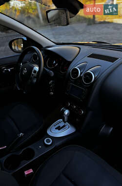Позашляховик / Кросовер Nissan Qashqai+2 2011 в  фото 46 Позашляховик / Кросовер Nissan Qashqai+2 2011 в