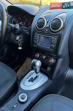 Позашляховик / Кросовер Nissan Qashqai+2 2011 в  фото 48 Позашляховик / Кросовер Nissan Qashqai+2 2011 в