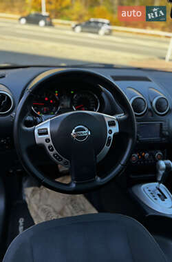 Позашляховик / Кросовер Nissan Qashqai+2 2011 в  фото 65 Позашляховик / Кросовер Nissan Qashqai+2 2011 в