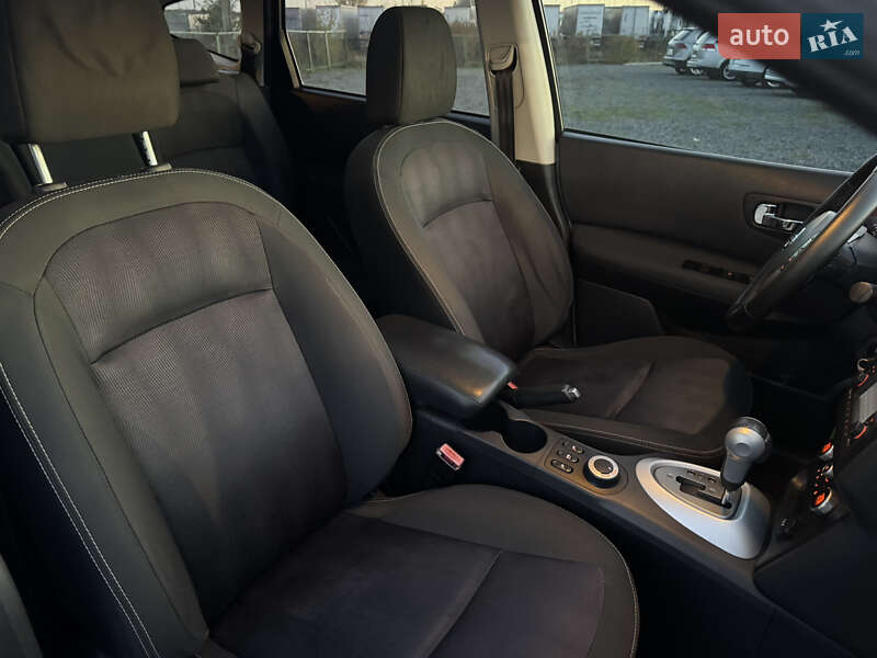 Позашляховик / Кросовер Nissan Qashqai+2 2012 в Умані