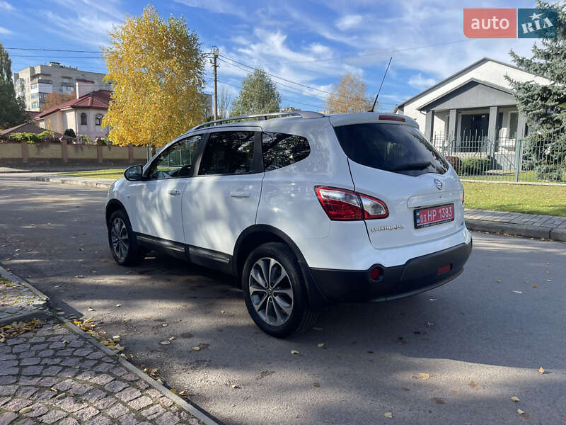 Внедорожник / Кроссовер Nissan Qashqai+2 2010 в Луцке