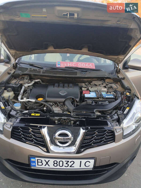 Позашляховик / Кросовер Nissan Qashqai+2 2011 в Кам'янець-Подільському фото 4 Позашляховик / Кросовер Nissan Qashqai+2 2011 в Кам'янець-Подільському