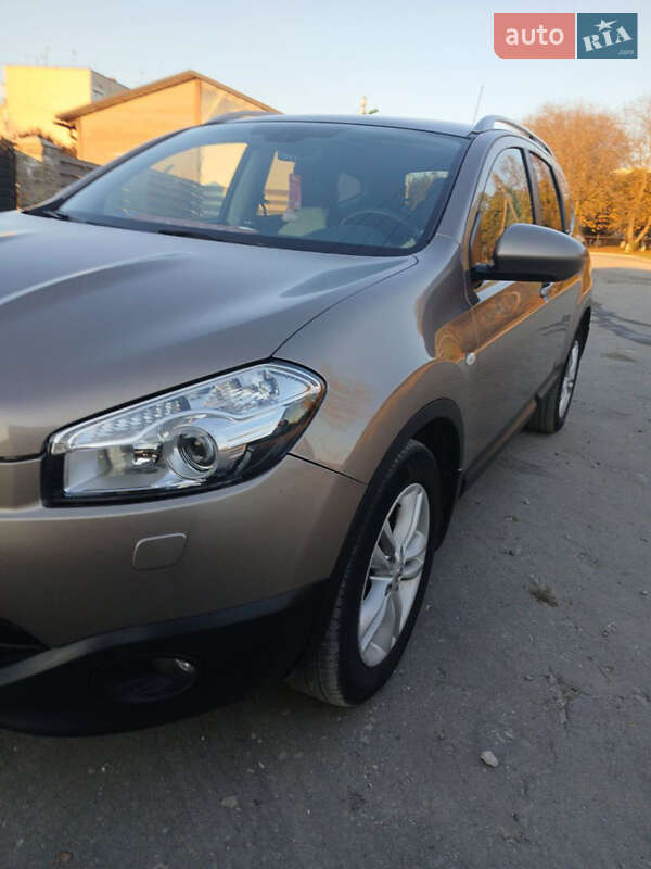 Позашляховик / Кросовер Nissan Qashqai+2 2011 в Кам'янець-Подільському фото 19 Позашляховик / Кросовер Nissan Qashqai+2 2011 в Кам'янець-Подільському