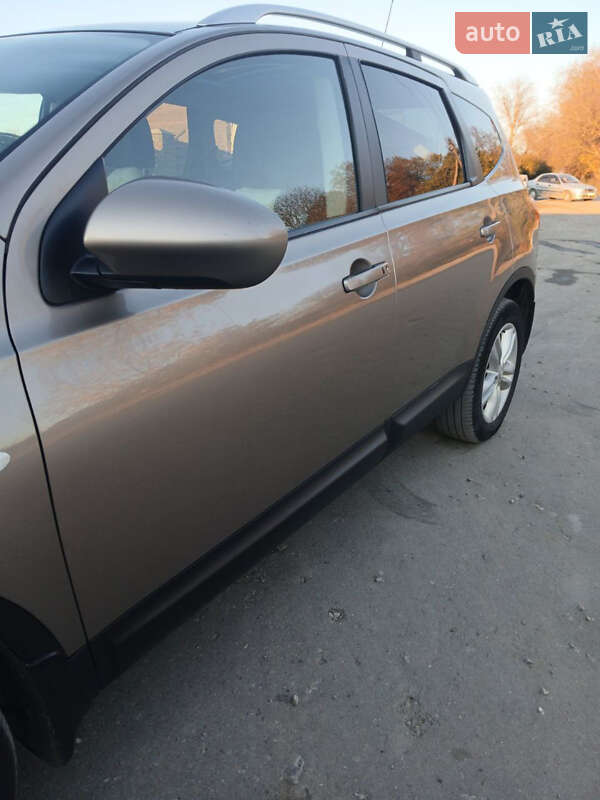 Позашляховик / Кросовер Nissan Qashqai+2 2011 в Кам'янець-Подільському фото 23 Позашляховик / Кросовер Nissan Qashqai+2 2011 в Кам'янець-Подільському