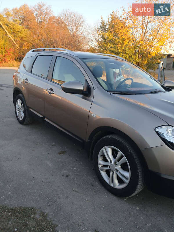 Позашляховик / Кросовер Nissan Qashqai+2 2011 в Кам'янець-Подільському фото 37 Позашляховик / Кросовер Nissan Qashqai+2 2011 в Кам'янець-Подільському