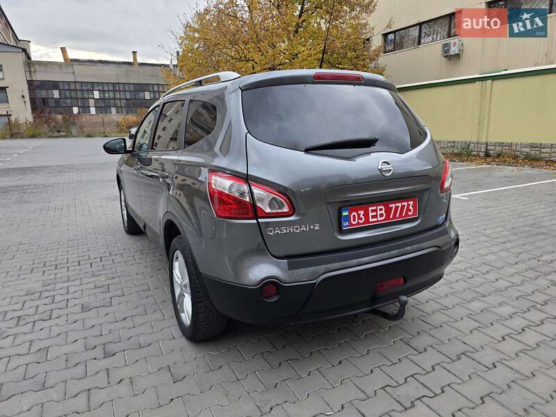 Внедорожник / Кроссовер Nissan Qashqai+2 2011 в Луцке