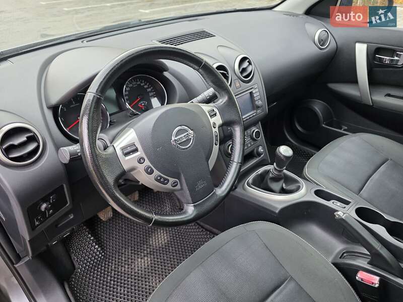 Внедорожник / Кроссовер Nissan Qashqai+2 2011 в Луцке