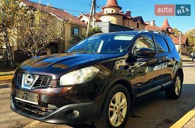 Позашляховик / Кросовер Nissan Qashqai+2 2012 в Києві