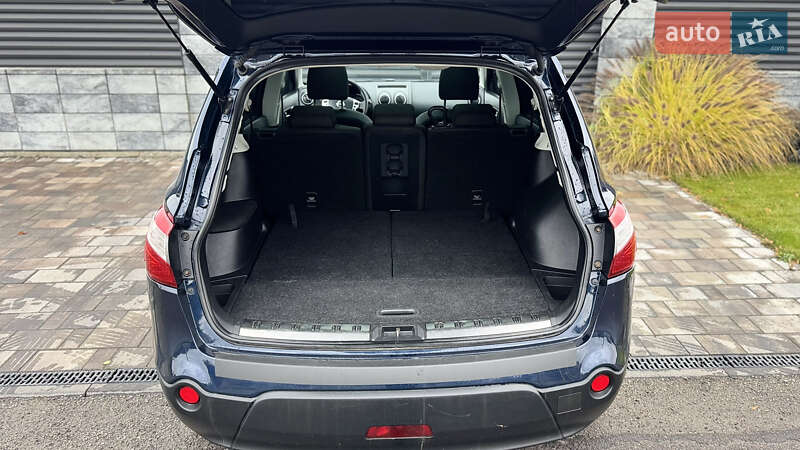 Внедорожник / Кроссовер Nissan Qashqai+2 2010 в Ровно