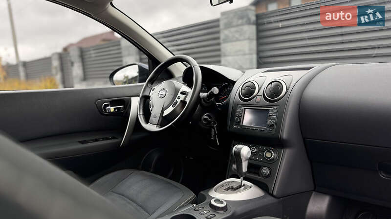 Внедорожник / Кроссовер Nissan Qashqai+2 2010 в Ровно