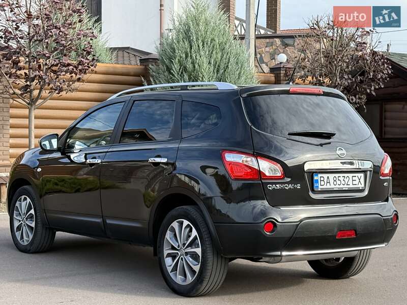 Внедорожник / Кроссовер Nissan Qashqai+2 2012 в Киеве