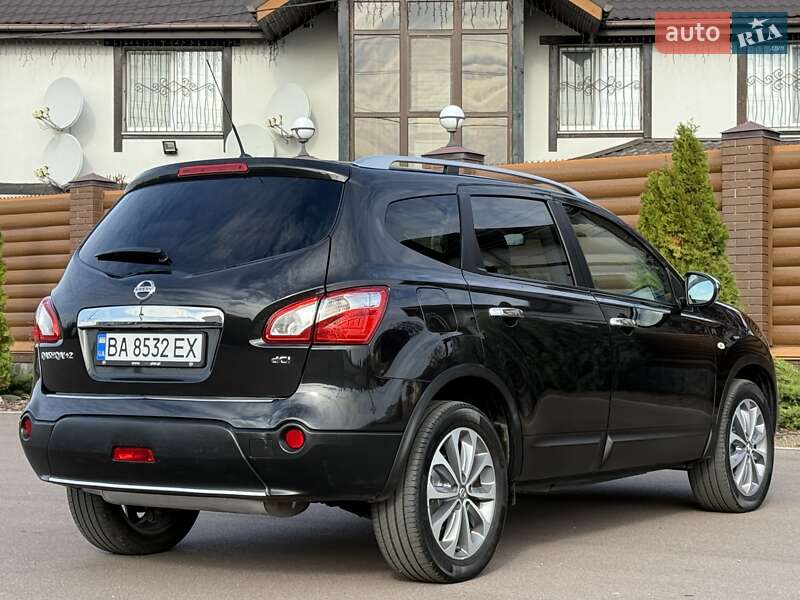 Внедорожник / Кроссовер Nissan Qashqai+2 2012 в Киеве