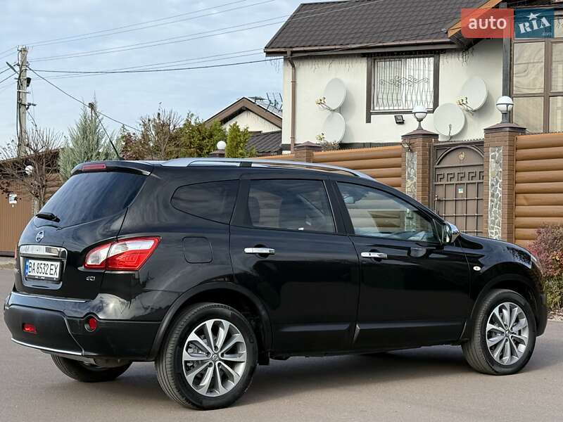 Внедорожник / Кроссовер Nissan Qashqai+2 2012 в Киеве