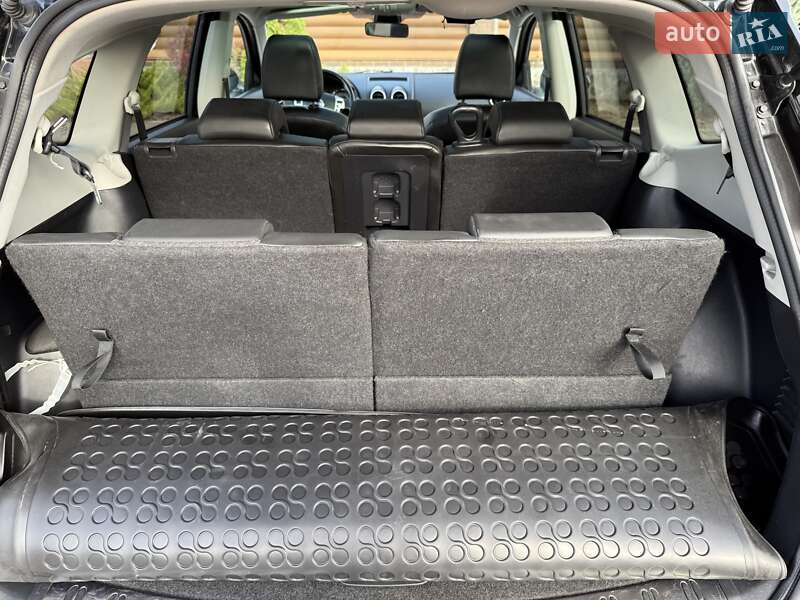 Внедорожник / Кроссовер Nissan Qashqai+2 2012 в Киеве