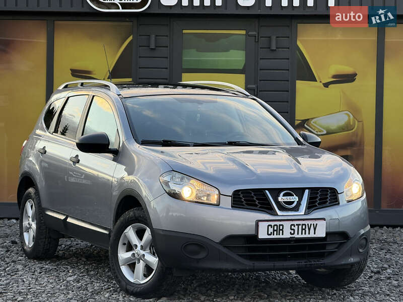 Позашляховик / Кросовер Nissan Qashqai+2 2010 в Стрию
