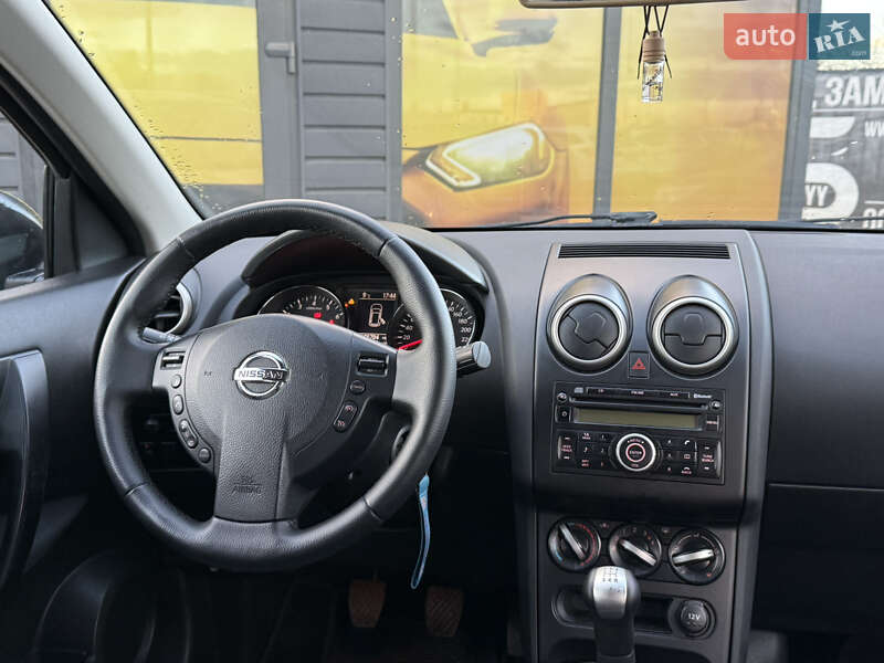 Позашляховик / Кросовер Nissan Qashqai+2 2010 в Стрию
